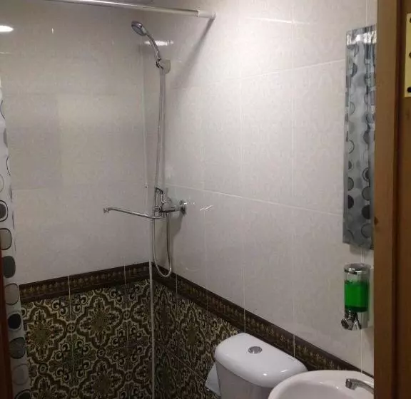 پانسیون Parviz Guest House