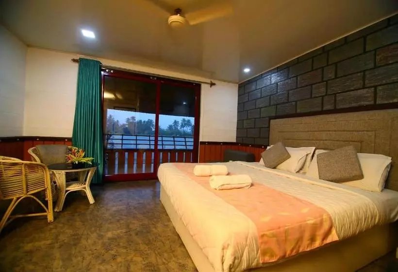 Green Palace Ayurveda Resort