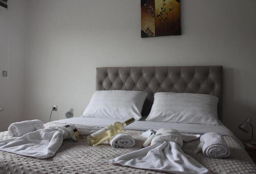 پانسیون Apartmani Ramonda