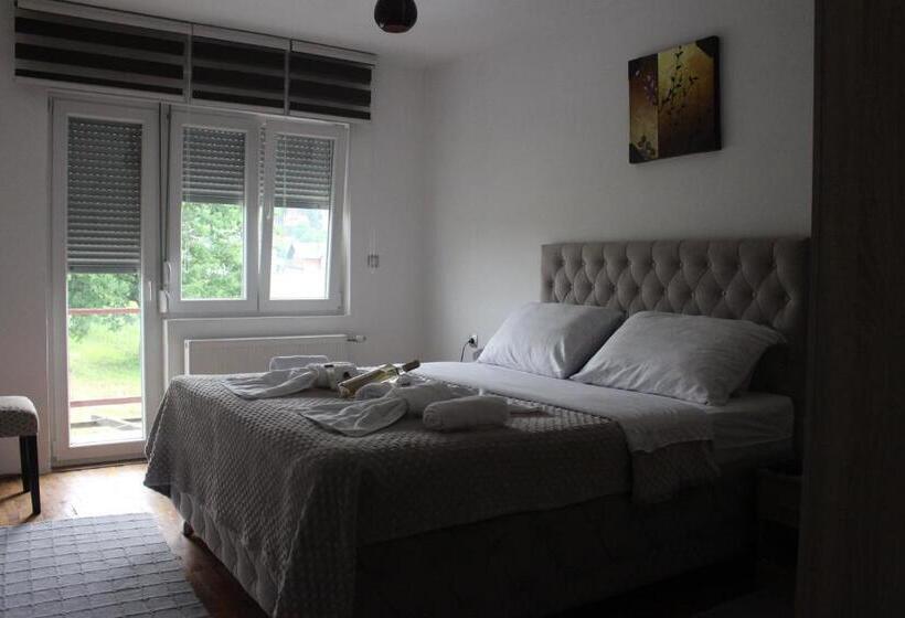 پانسیون Apartmani Ramonda