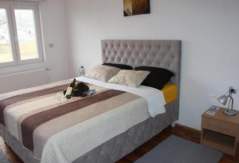 پانسیون Apartmani Ramonda