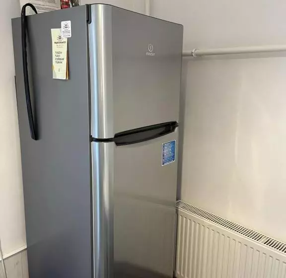 ペンション Idill Apartmanház B&b
