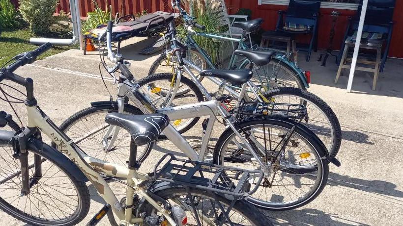 Пансион Idill Apartmanház B&b