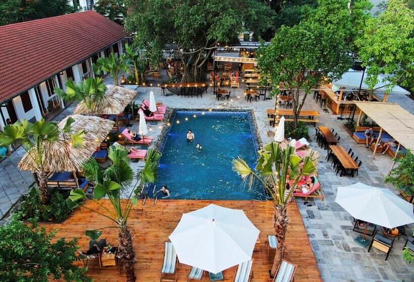 The Banana Tree Hostel