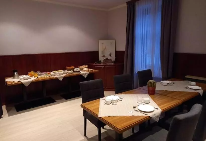 3 Raben   Leoben   Zimmer Für Geschäftsreisende, Urlauber, Monteure Und Handwerker, Polski Pensjonat