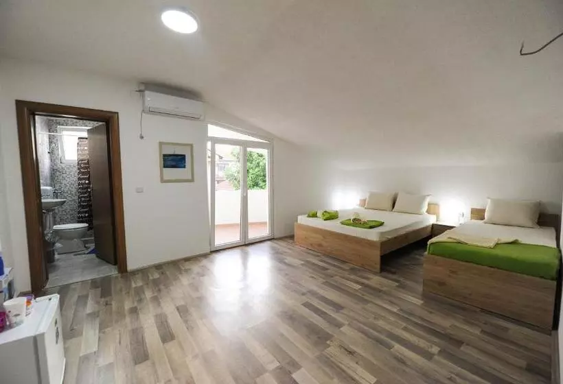 پانسیون Stella Apartments