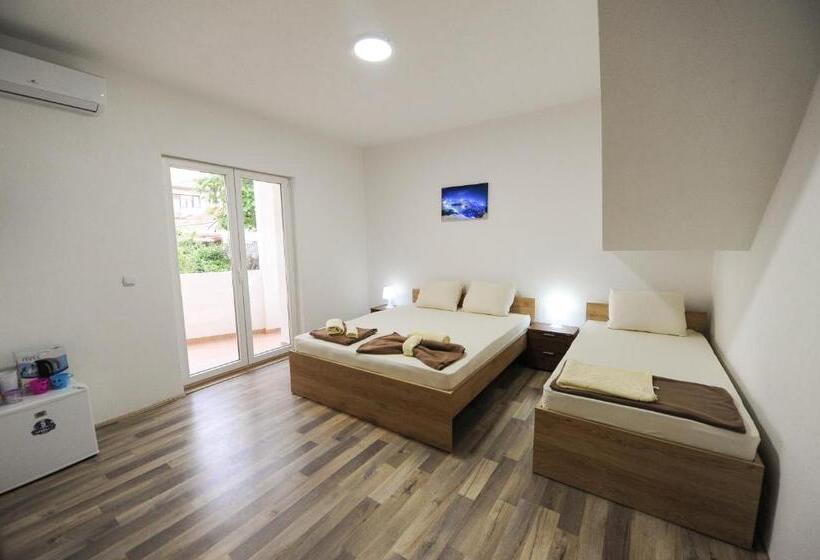 پانسیون Stella Apartments