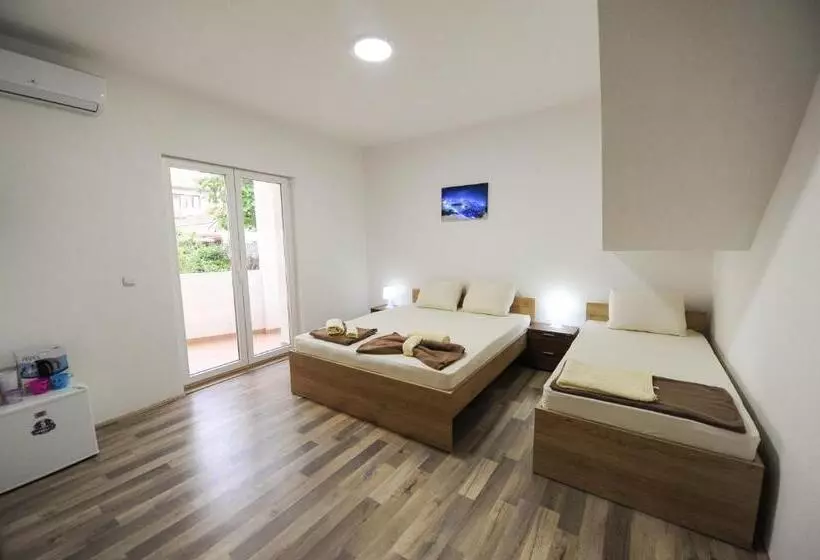 پانسیون Stella Apartments