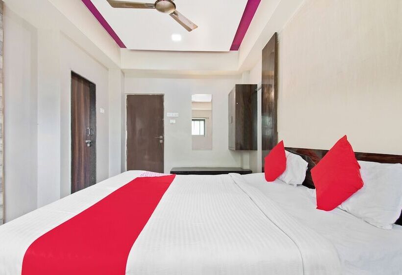 ホテル Oyo 39761 Mayura