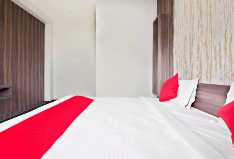 Hotelli Oyo 39761 Mayura