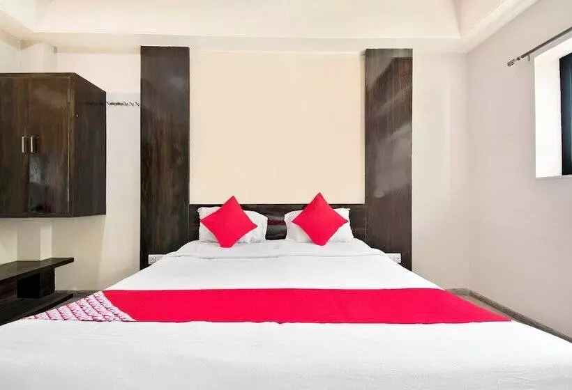 Hotelli Oyo 39761 Mayura