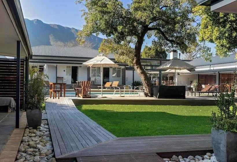 پانسیون Aan De Eike Guest House