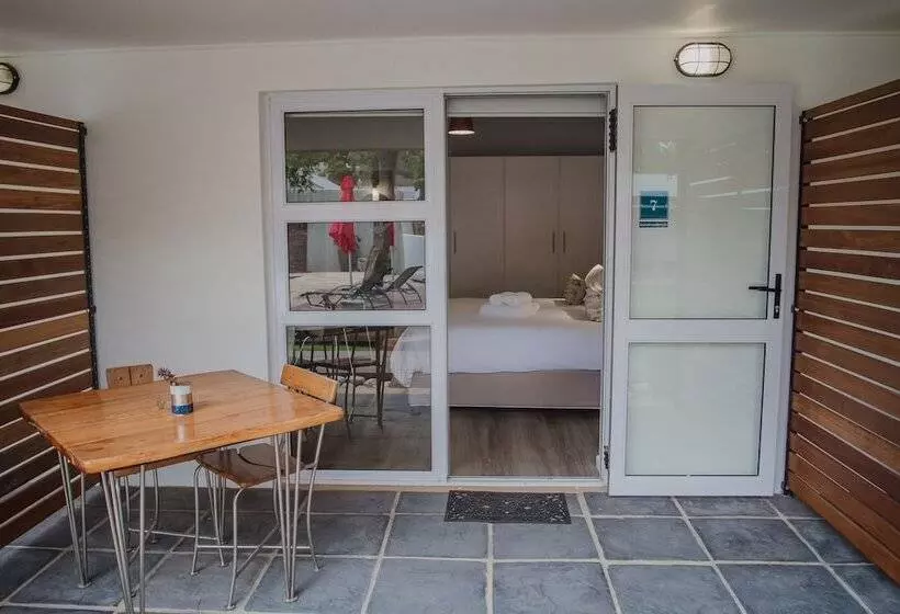 پانسیون Aan De Eike Guest House