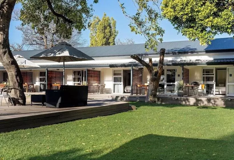 پانسیون Aan De Eike Guest House