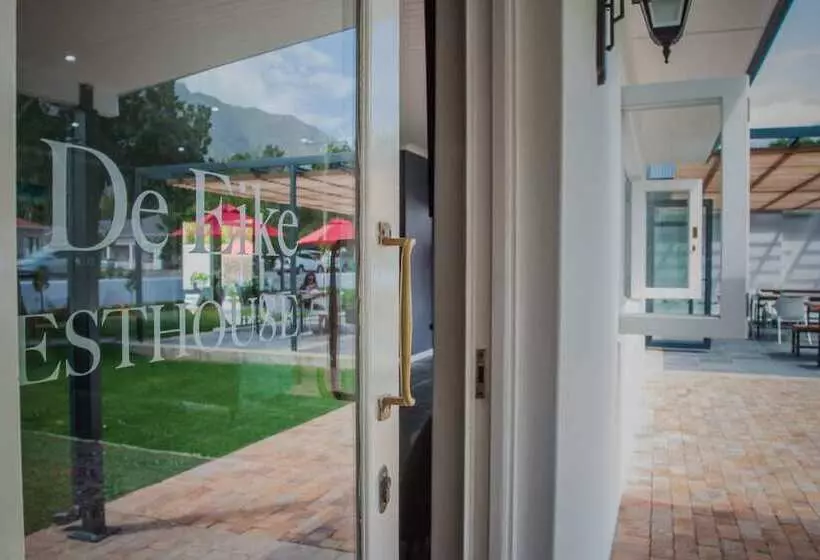 پانسیون Aan De Eike Guest House