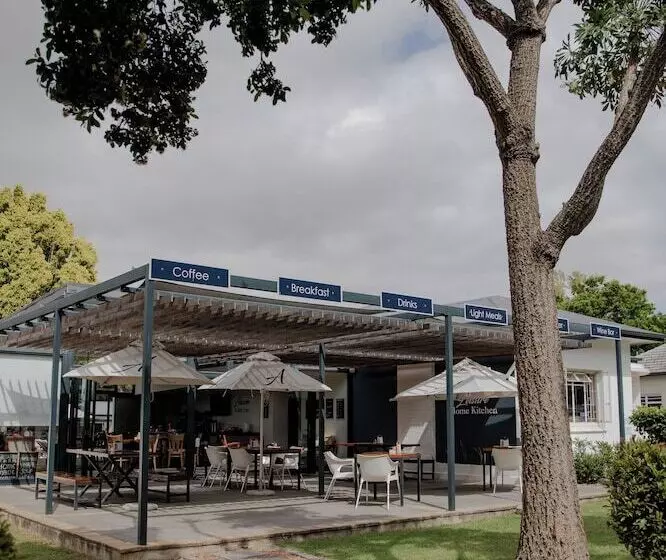 پانسیون Aan De Eike Guest House