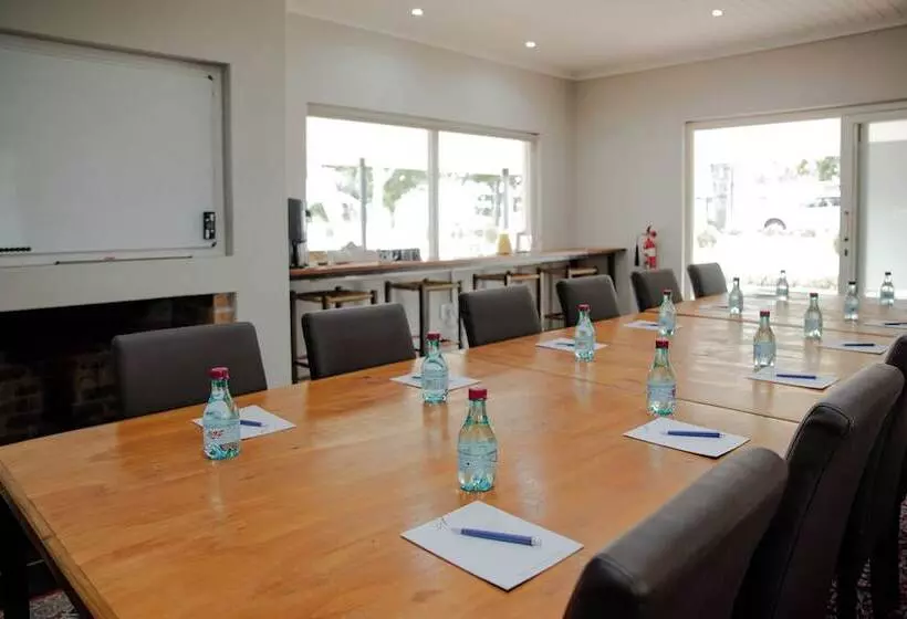 پانسیون Aan De Eike Guest House