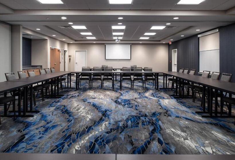 فندق Fairfield Inn & Suites By Marriott Canton