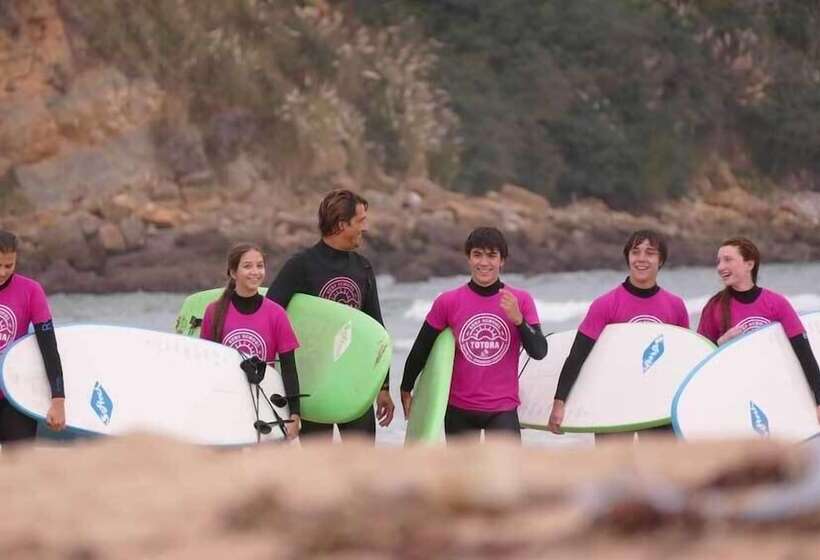 Totora Surf School & House Hostel