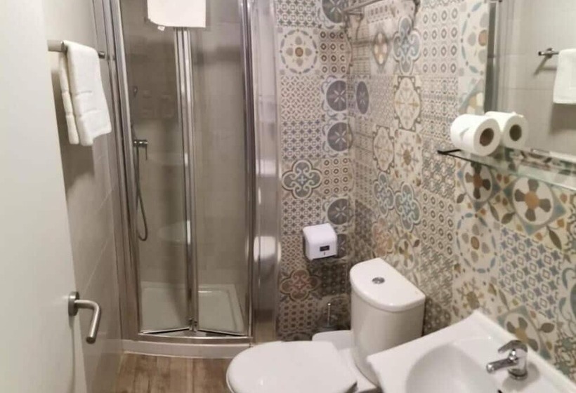 هاستل Hostal Olozaga