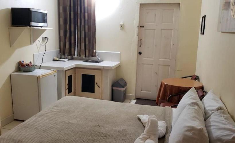 هتل Xanadu Tropical Resort