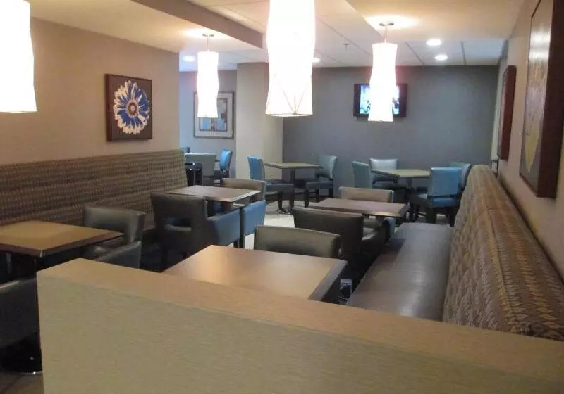 בית מלון כפרי Best Western Plus Tallahassee North