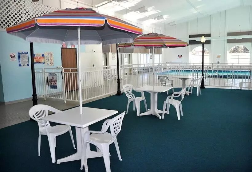 酒店 Dunes Express Inn And Suites