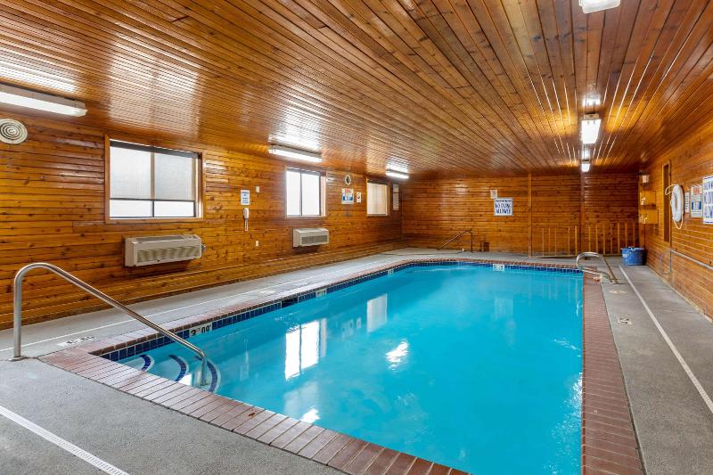 Отель Econo Lodge