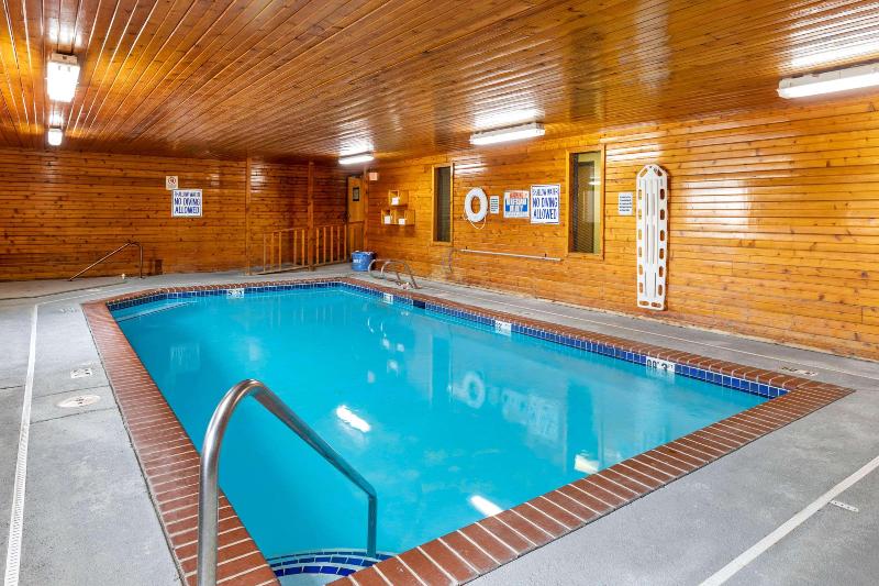 Отель Econo Lodge