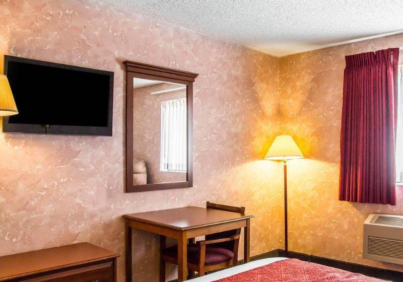 Отель Econo Lodge