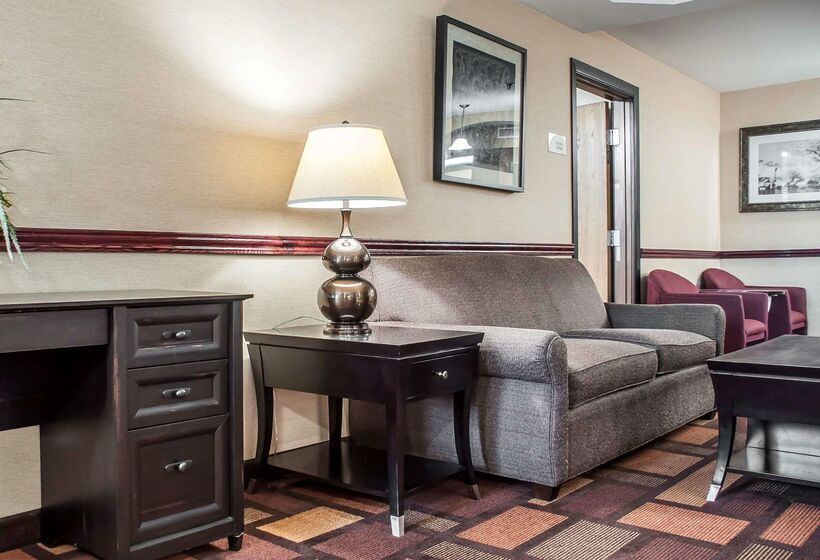 בית מלון כפרי Quality Inn