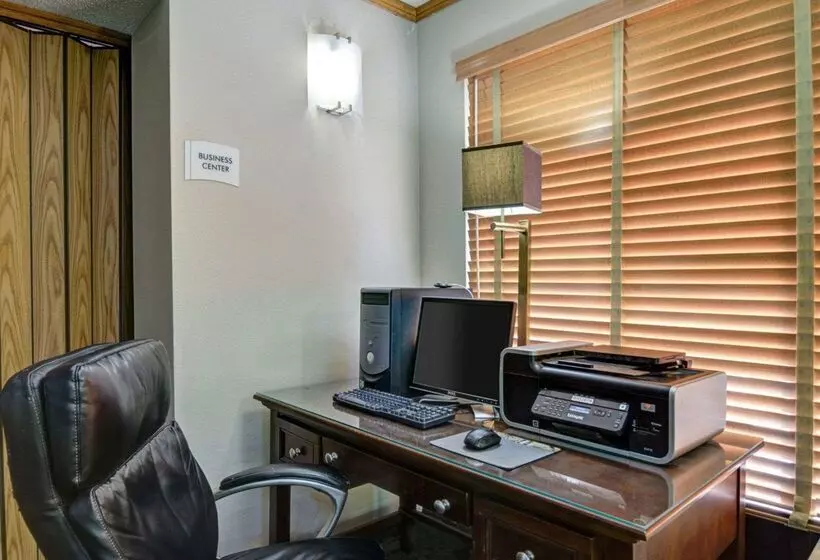 هتل Quality Inn Fort Smith I540