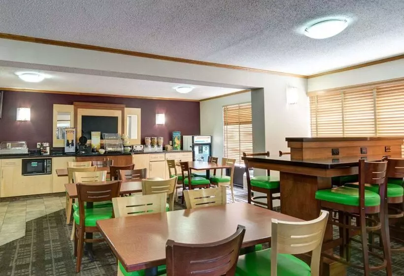 هتل Quality Inn Fort Smith I540