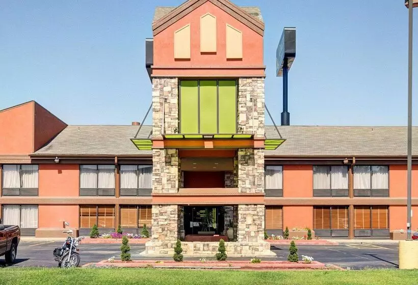 هتل Quality Inn Fort Smith I540