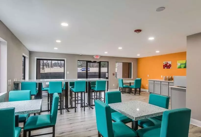 Отель Quality Inn