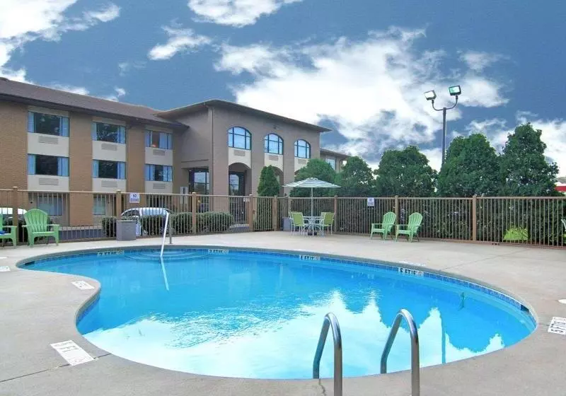 호텔 Quality Inn Lincolnton