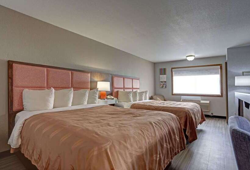 فندق Quality Inn Pierrefort Pierre