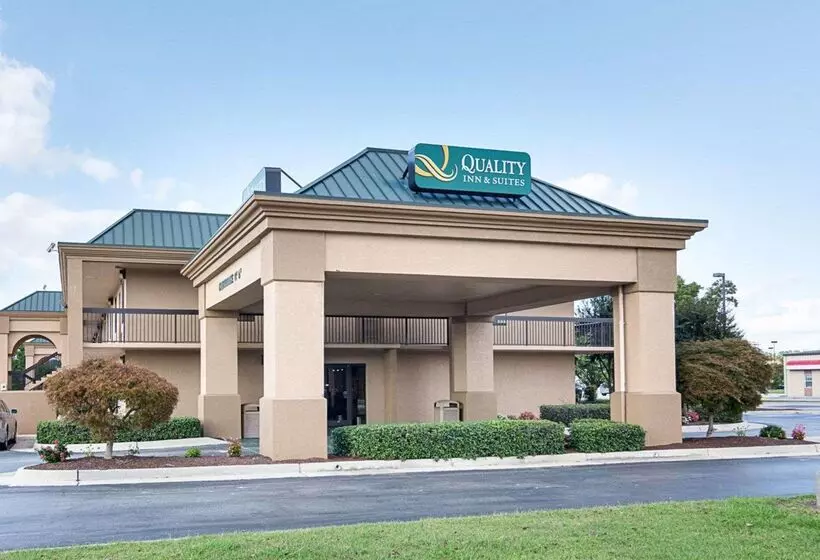 ホテル Quality Inn & Suites Franklin