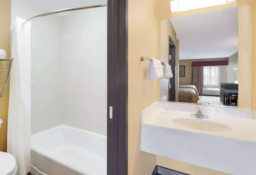 ホテル Super 8 By Wyndham Farmers Branch/north Dallas