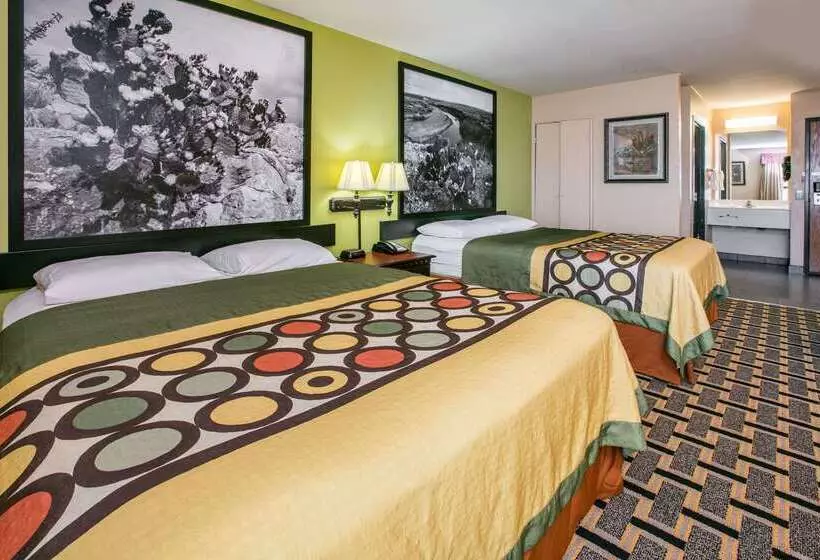 ホテル Super 8 By Wyndham Farmers Branch/north Dallas