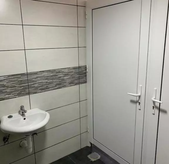 هاستل Guest House Tivko Katce Gostivar