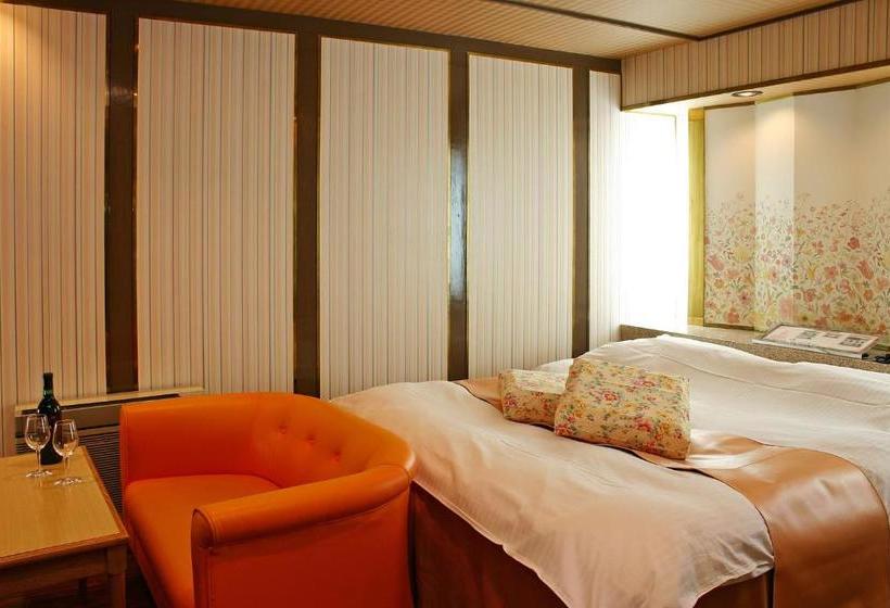 בית מלון כפרי Chapel Story Sakaihigashi