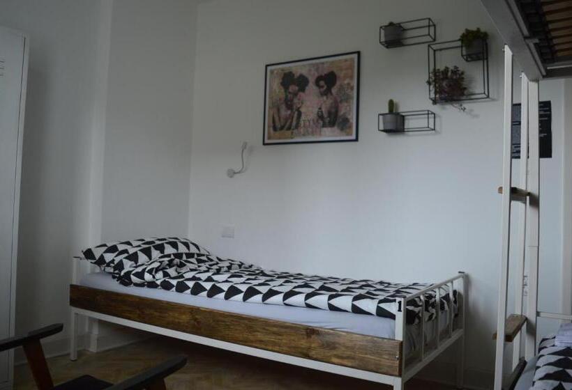 Mystic River Design Hostel