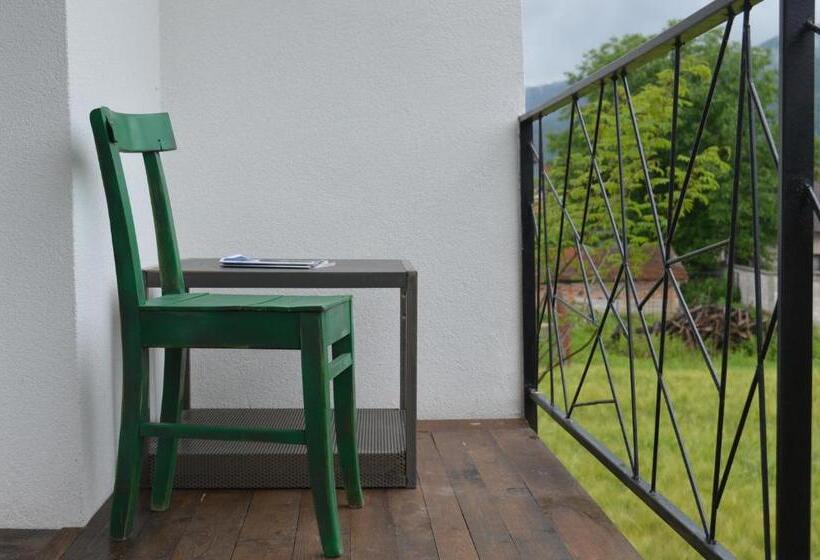 Mystic River Design Hostel