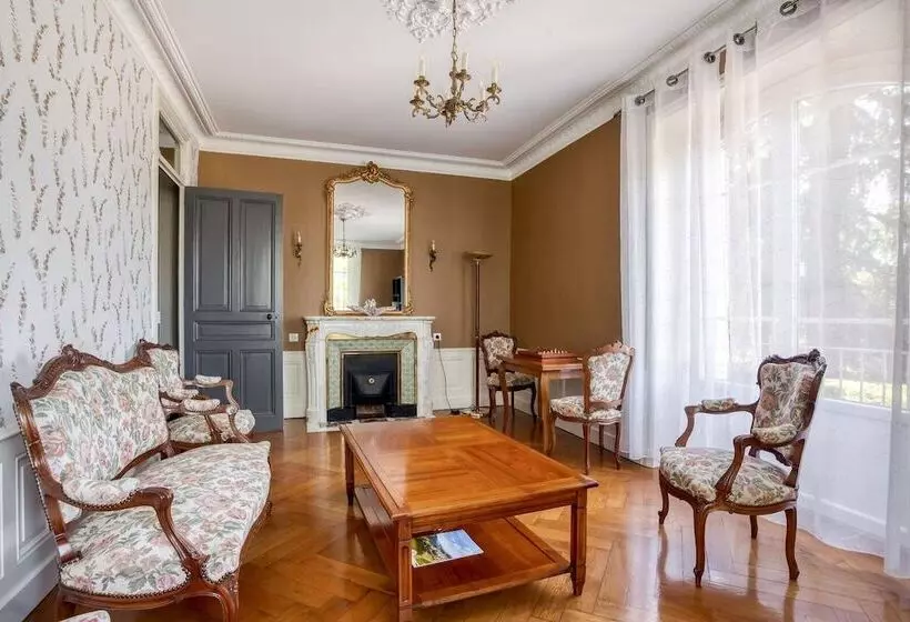 ペンション Le Clos Des Pervenches