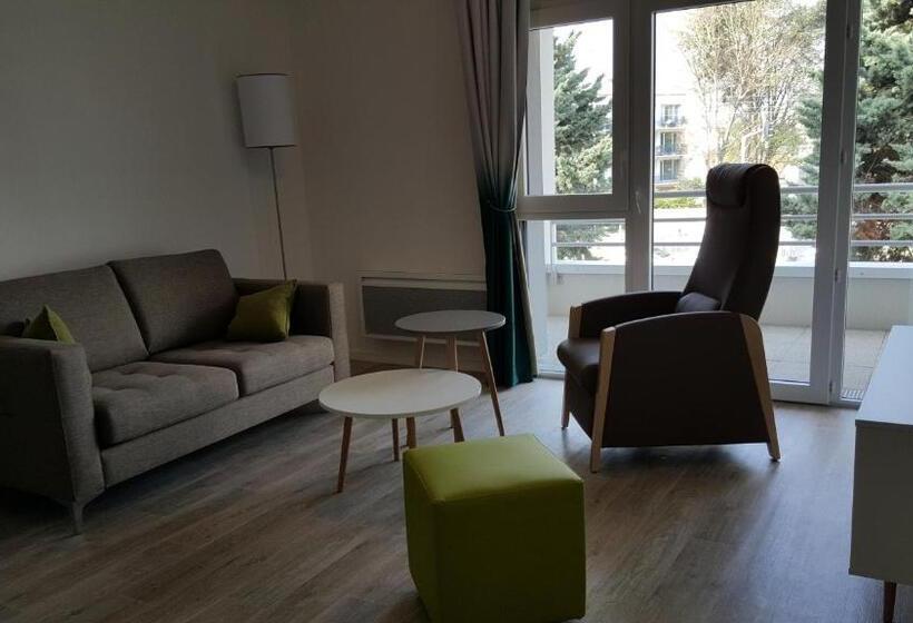 Domitys   Les Robes D Airain