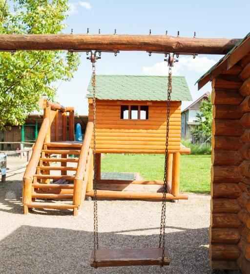 پانسیون Magic Garden By Vlăduț