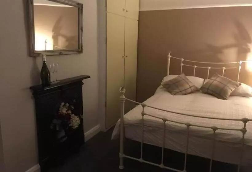 Aamiaismajoitus (B&B) Trethewey Guest House