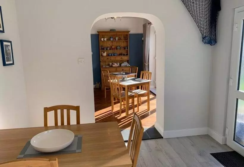 Aamiaismajoitus (B&B) Trethewey Guest House