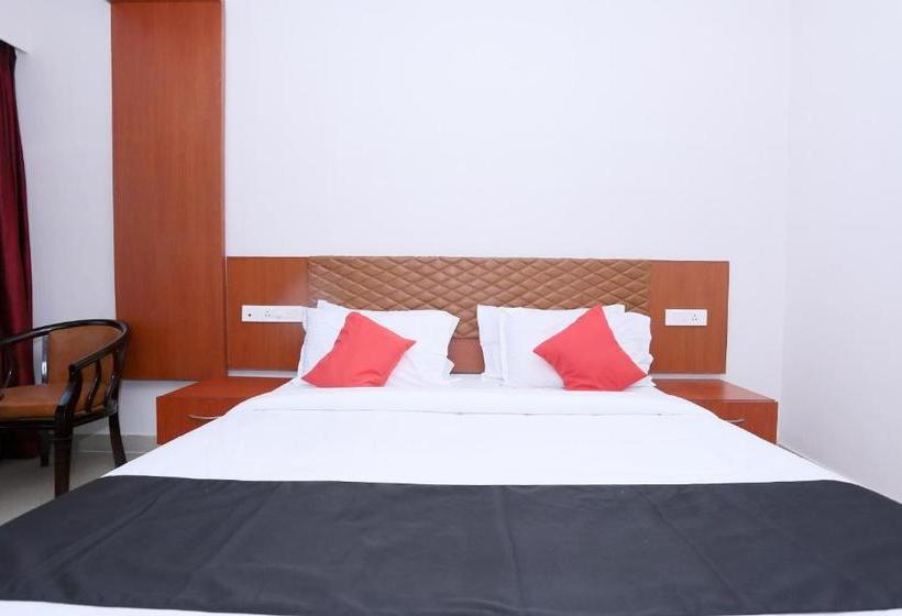 בית מלון כפרי Capital O 30984 The South Gate